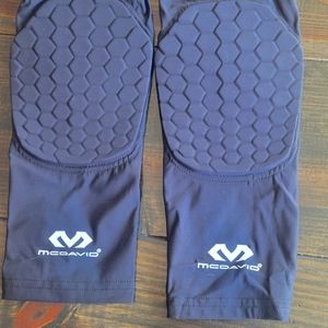 McDavid HEX extended leg sleeves, knee pads